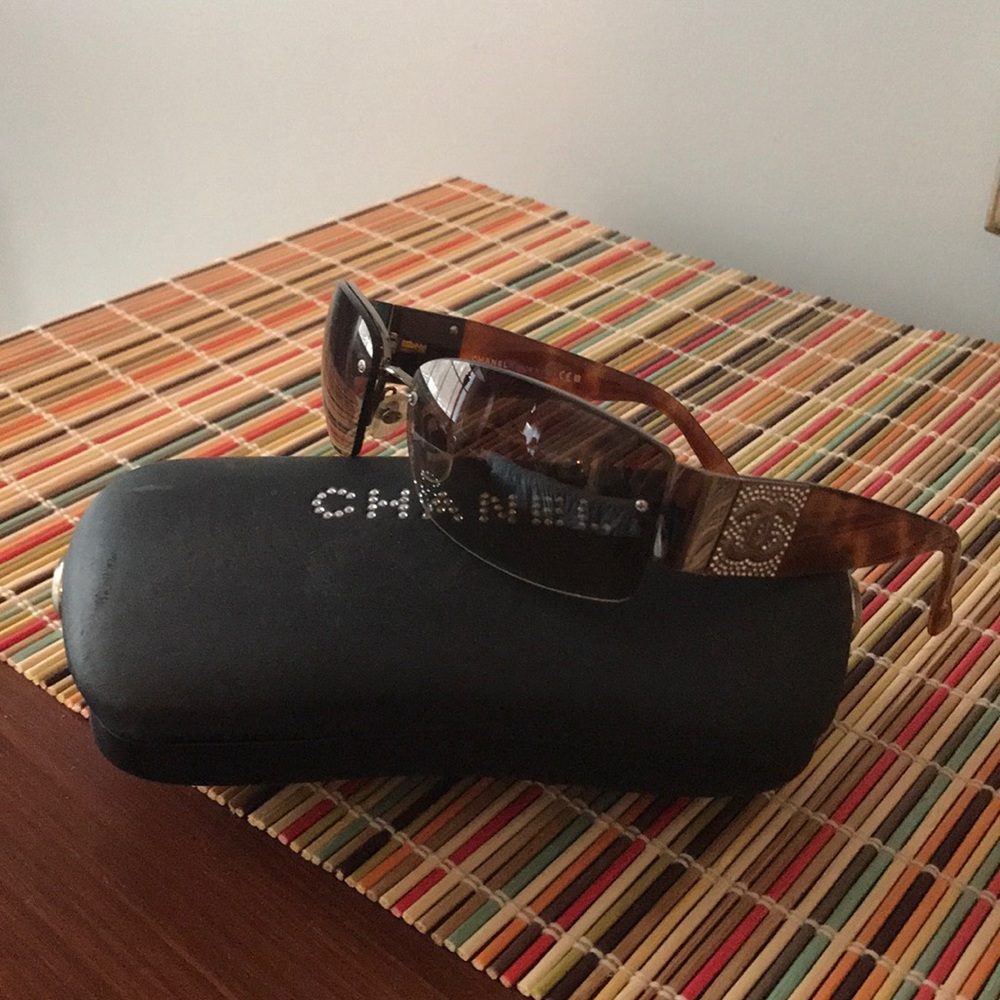 Chanel sunglasss